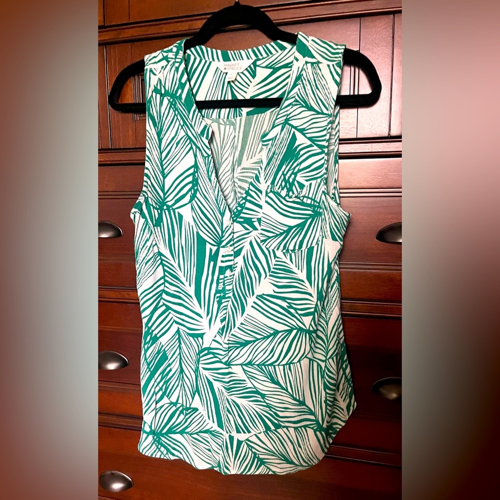 Market & Spruce Green & White Sleeveless Blouse